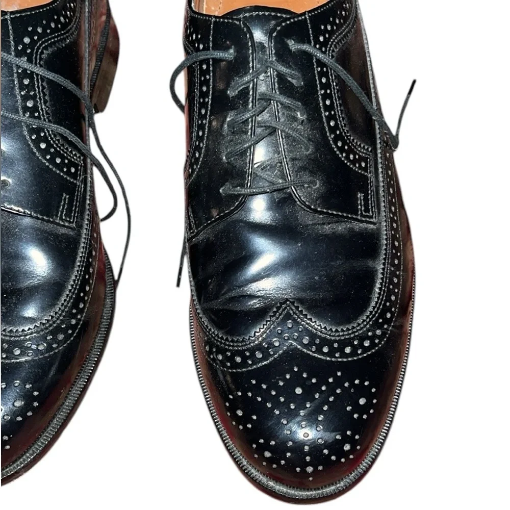 Bostonian Classics Men’s size 10.5 Wide black leather lace up wing tip shoes